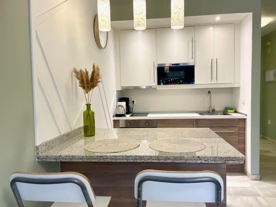 Banus Elegant Modern *